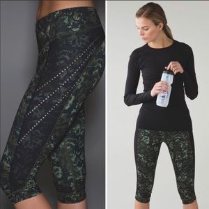Lululemon Stop At Nothing Crops  Size 2